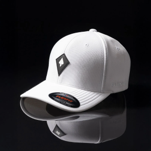 BONÉ FECHADO MCD PIPA FLEXFIT ABA CURVA BRANCO